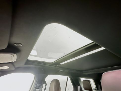 Used 2025 Ford Explorer Platinum w/ LUX Leather Package image 27