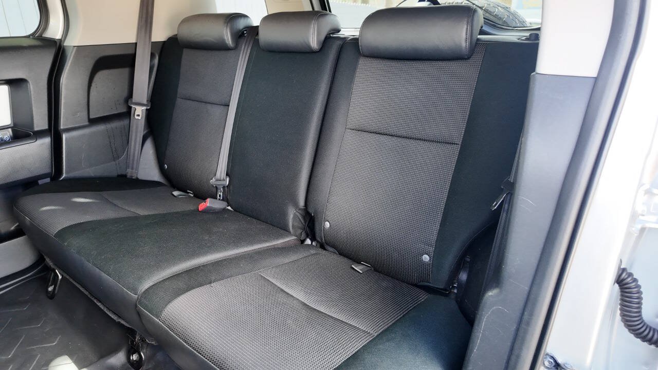Used 2008 Toyota FJ Cruiser 4WD w/ Upgrade Pkg 2 image 9