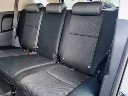 Used 2008 Toyota FJ Cruiser 4WD image 9