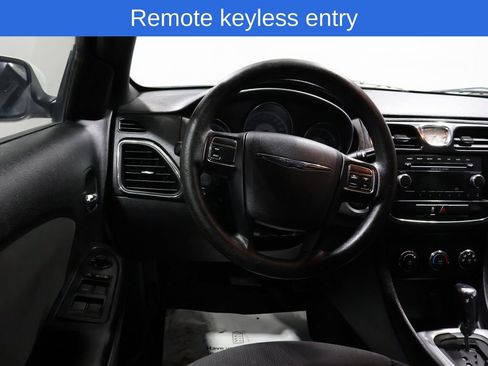 Used 2012 Chrysler 200 LX image 3