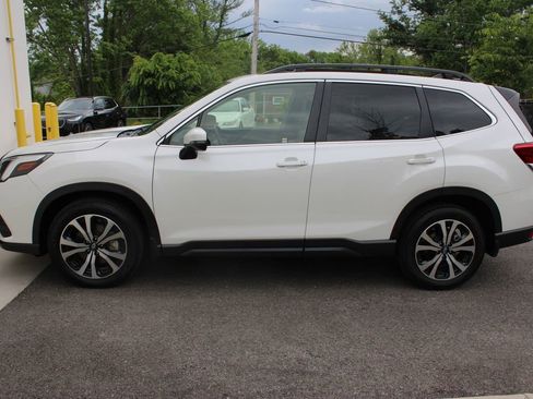 Used 2024 Subaru Forester Limited w/ Convenience Package AWD/4WD image 11