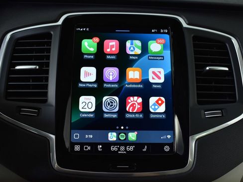 Certified 2024 Volvo XC90 B5 Core w/ Climate Package image 17