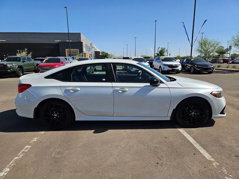 Used 2022 Honda Civic Sport image 6