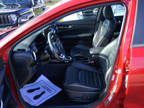 Used 2024 Kia Forte GT-Line w/ GT-Line Premium Package image 24