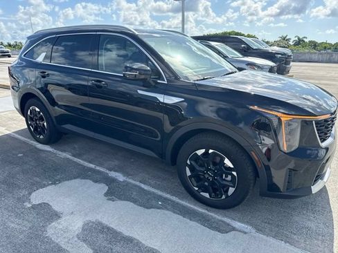 Used 2026 Kia Sorento S w/ S Panoramic Sunroof Package FWD image 15