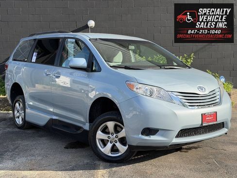 Used 2015 Toyota Sienna LE FWD image 8
