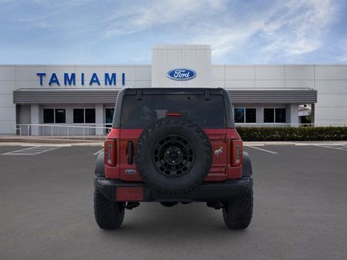 New 2026 Ford Bronco Badlands w/ Sasquatch Package AWD/4WD image 5