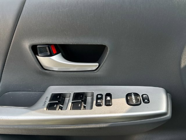 Used 2012 Toyota Prius V Five FWD image 23