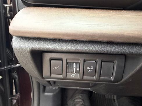 Used 2025 Subaru Outback Limited w/ Tech Package 2 AWD/4WD image 7