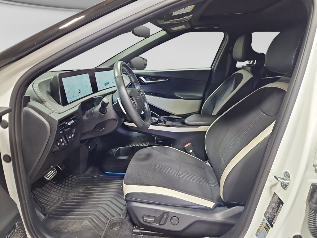 Used 2024 Kia EV6 GT-Line AWD/4WD image 14