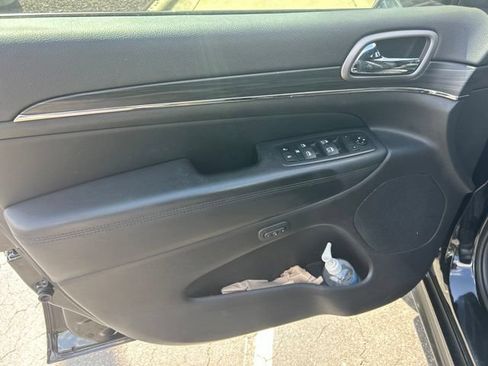 Used 2020 Jeep Grand Cherokee Limited X RWD image 2