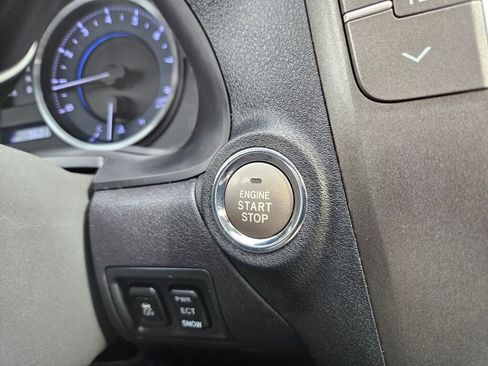 Used 2011 Lexus IS 250 w/ Premium Pkg Value Edition image 22