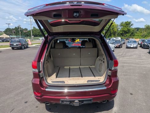 Used 2017 Jeep Grand Cherokee Overland AWD/4WD image 34