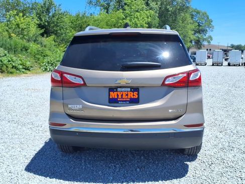 Used 2018 Chevrolet Equinox LT w/ Sun & Infotainment Package AWD/4WD image 9