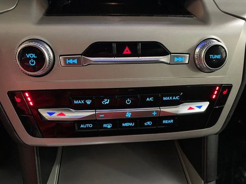 Used 2023 Ford Explorer XLT w/ Class IV Trailer Tow Package image 13