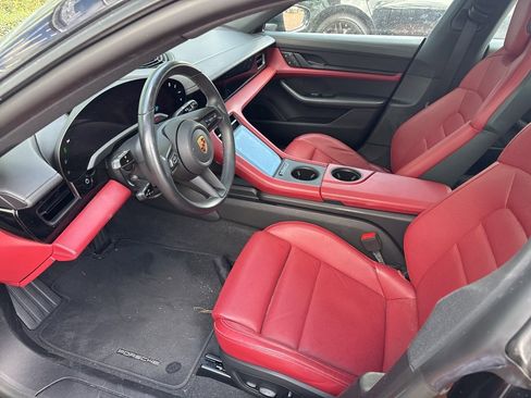 Used 2023 Porsche Taycan 4 Cross Turismo image 5