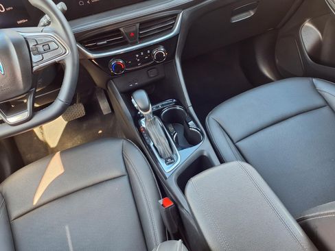 Used 2024 Buick Encore GX Sport Touring AWD/4WD image 9