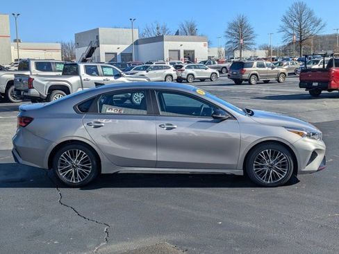 Used 2023 Kia Forte GT-Line image 8