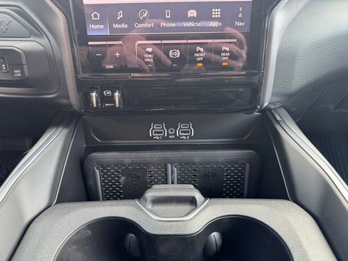 New 2025 RAM 2500 Laramie AWD/4WD image 31