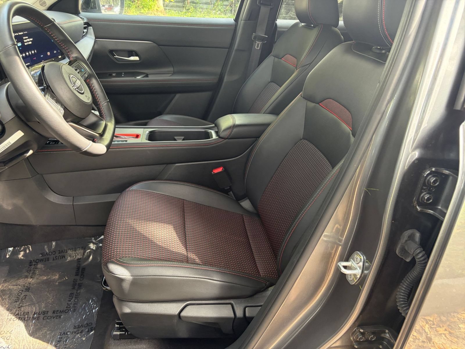 Used 2026 Nissan Kicks SR FWD image 25
