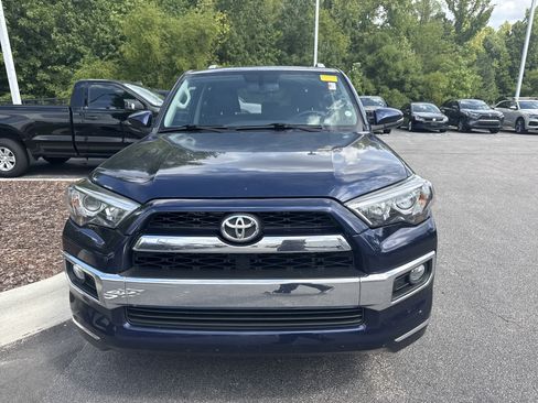 Used 2018 Toyota 4Runner Limited AWD/4WD image 2