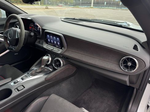 Used 2022 Chevrolet Camaro ZL1 image 29