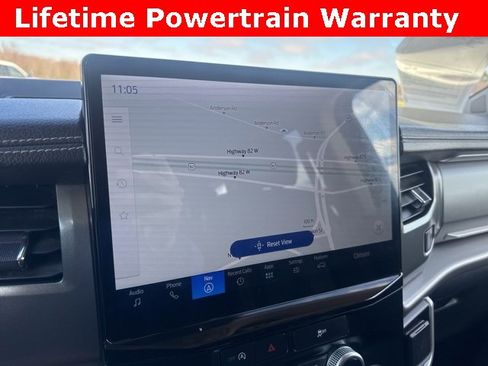 Used 2024 Ford Expedition Max XLT image 3