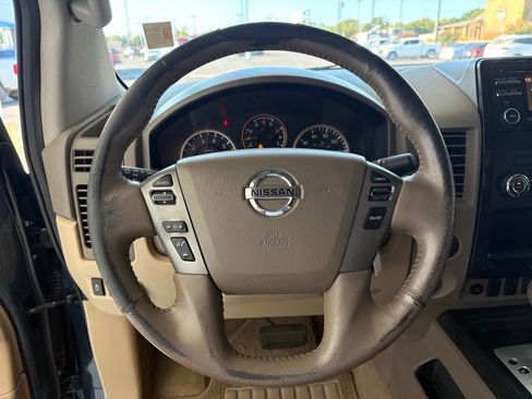 Used 2014 Nissan Titan SV w/ SV Value Truck Package RWD image 3