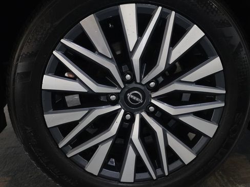 Used 2025 Nissan Altima 2.5 SV FWD image 31