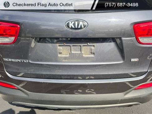 Used 2017 Kia Sorento FWD image 7