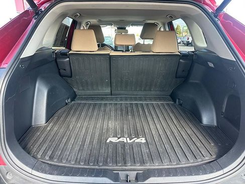 Certified 2019 Toyota RAV4 XLE w/ Convenience Package AWD/4WD image 11