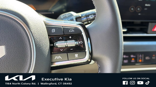 Certified 2026 Kia Carnival FWD image 14