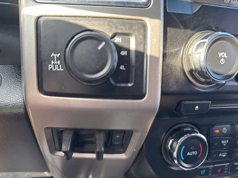 Used 2017 Ford F250 Lariat w/ Lariat Ultimate Package image 41