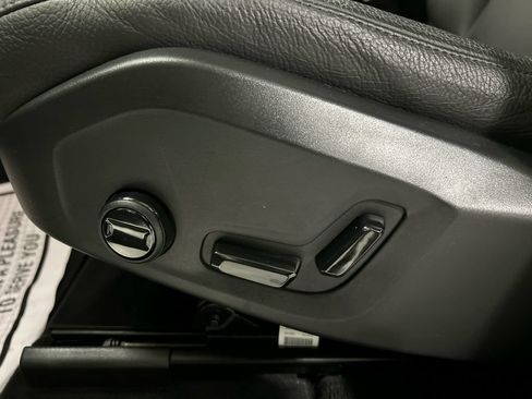 Certified 2025 Volvo XC60 B5 Plus AWD/4WD image 11