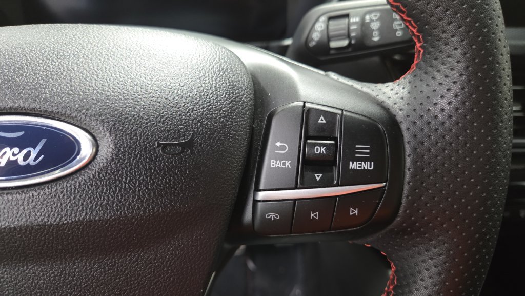 Used 2023 Ford Escape ST-Line Elite w/ Premium Technology Package AWD/4WD image 12
