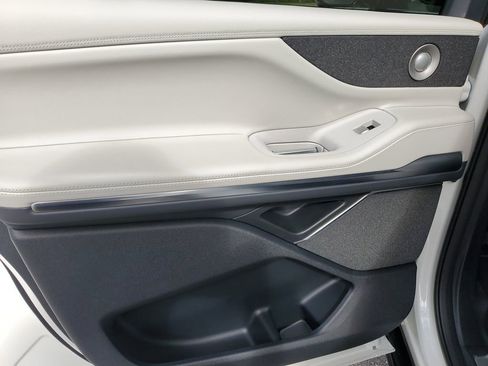 New 2025 Lincoln Navigator L Reserve AWD/4WD image 10