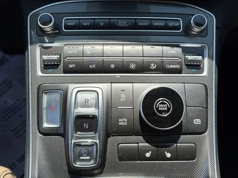 Used 2022 Hyundai Santa Fe SEL w/ Convenience + Premium Package FWD image 18