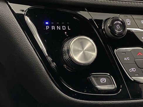 New 2026 Chrysler Pacifica Select w/ S Appearance Package FWD image 21
