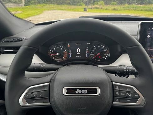 Certified 2024 Jeep Compass Limited AWD/4WD image 23