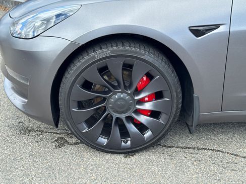 Used 2023 Tesla Model 3 Standard Range image 10