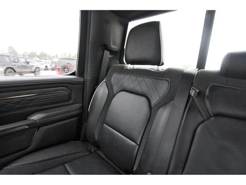 Used 2025 RAM 1500 Limited AWD/4WD image 14