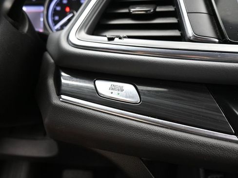 Used 2022 Buick Enclave Essence image 15