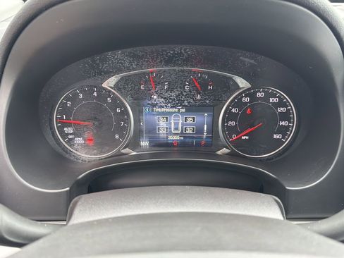 Used 2024 GMC Terrain SLE image 29