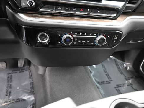 Used 2022 Chevrolet Silverado 1500 RST image 14