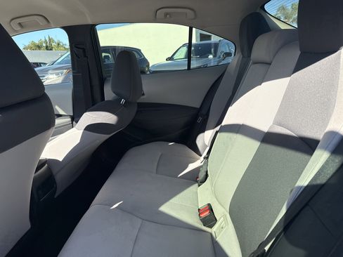 Used 2022 Toyota Corolla LE image 13