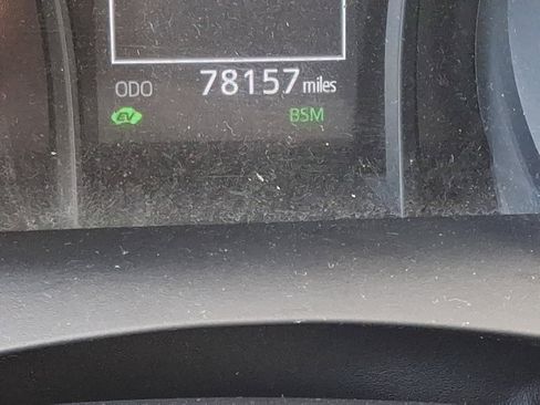 Used 2021 Toyota Camry LE FWD image 19
