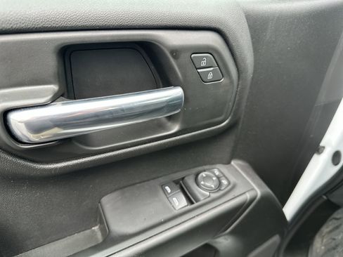 Used 2025 Chevrolet Silverado 1500 W/T image 13