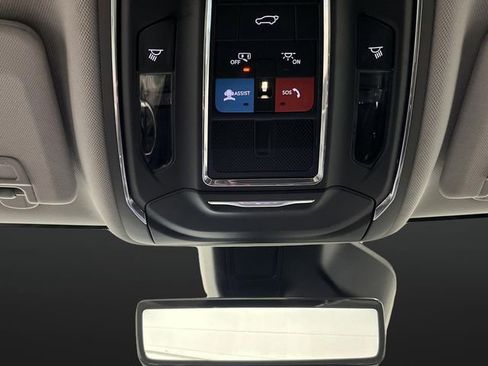 Used 2023 Jeep Grand Cherokee Limited w/ Luxury Tech Group II image 26