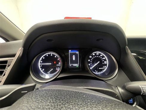 Certified 2022 Toyota Camry SE w/ Convenience Package image 15