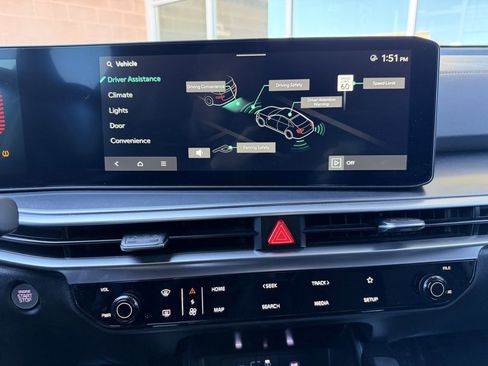 Used 2024 Kia Sorento LX image 21